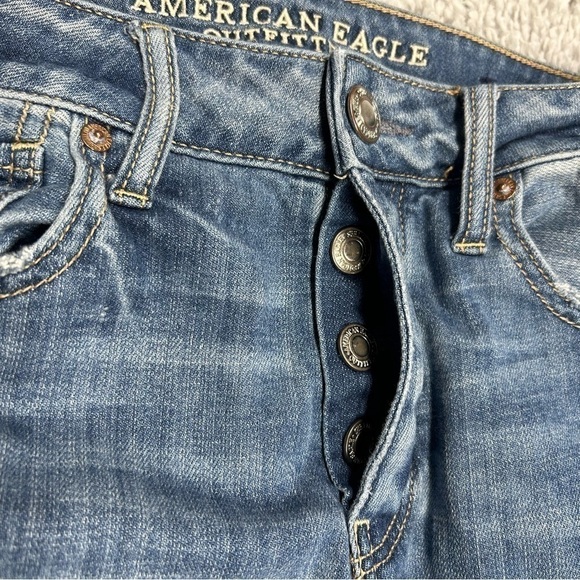 American Eagle Jeans Womens 0 Tom Girl Button Fly Regular Wash Distressed Holes - Picture 2 of 6
